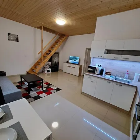 Ellen's - Air Conditioning, Free Parking Διαμέρισμα *