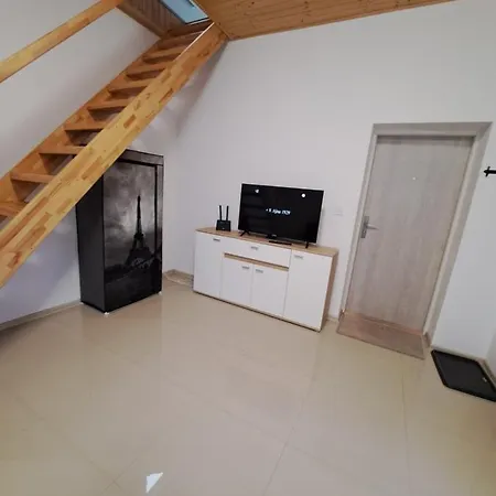 Ellen's - Air Conditioning, Free Parking Apartamento Bratislava